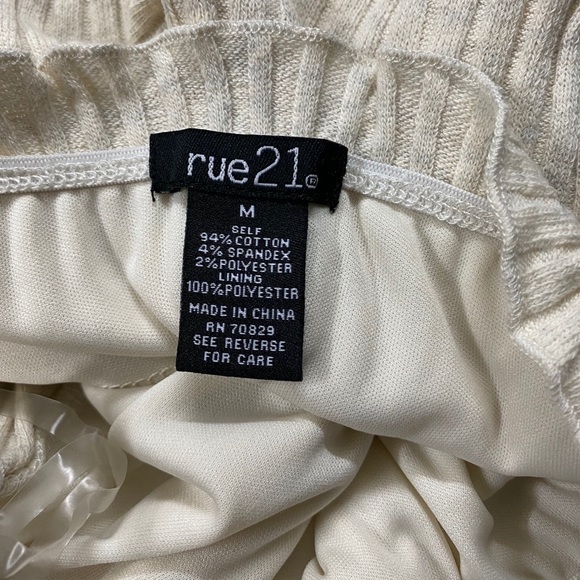 Body con button dress - Picture 3 of 3